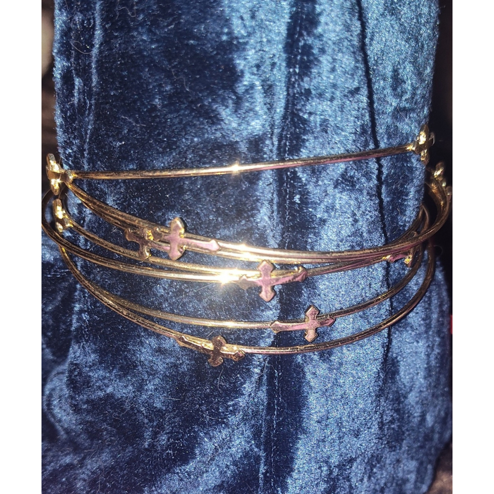 Vintage 7 Bangle Bracelets Goldtone cross